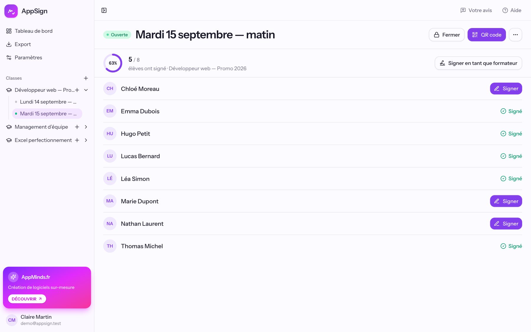 Une session ouverte : 5 stagiaires sur 8 ont signé, les autres ont un bouton Signer